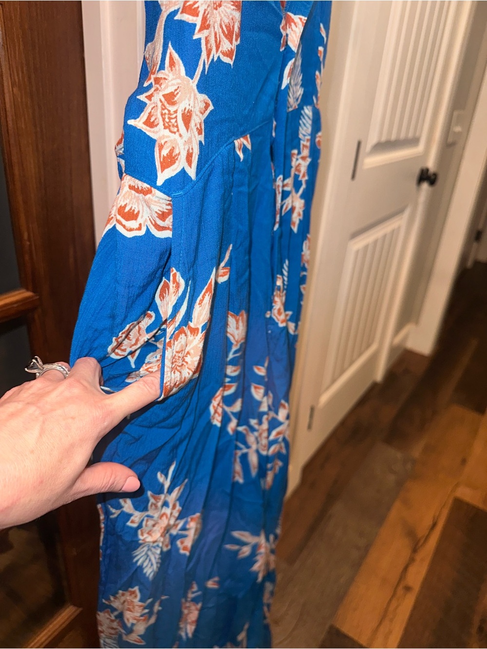 Roxy Size Medium Blue Floral Spaghetti-Strap Jumpsuit - Picture 5 of 9